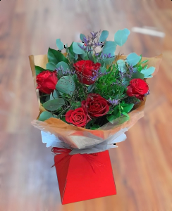 6 Red Rose Bouquet